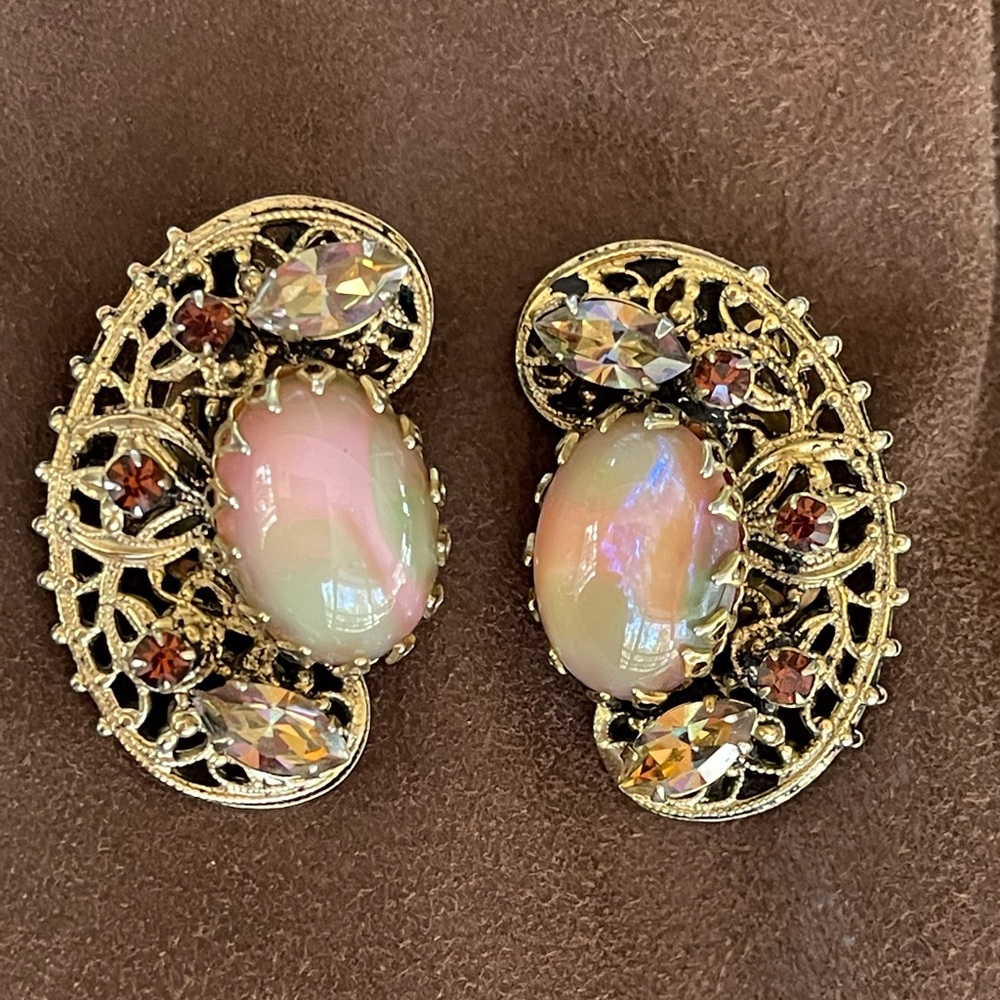 1950’s Denbe Filigree Gold tone Bi- color Clip on Earrings 1.5”